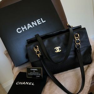 Chanel Vintage Caviar shoulder bag Gold HW